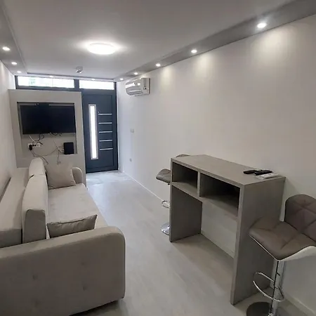 S&n Apartment